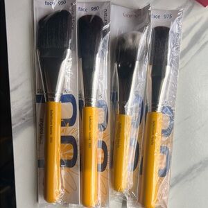 Yellow Makeup Brush Set